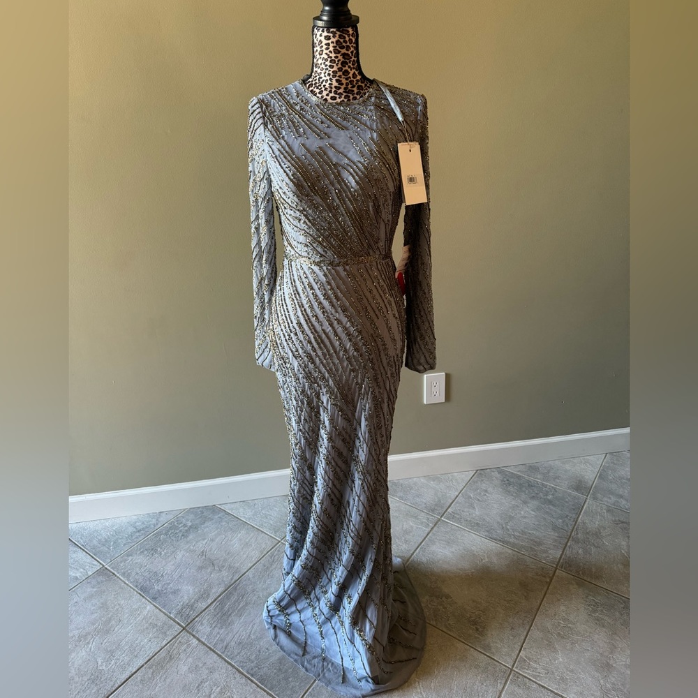Mac Duggal 5240 Beaded Illusion Neck Long Sleeve Gown - size 6 - Platinum